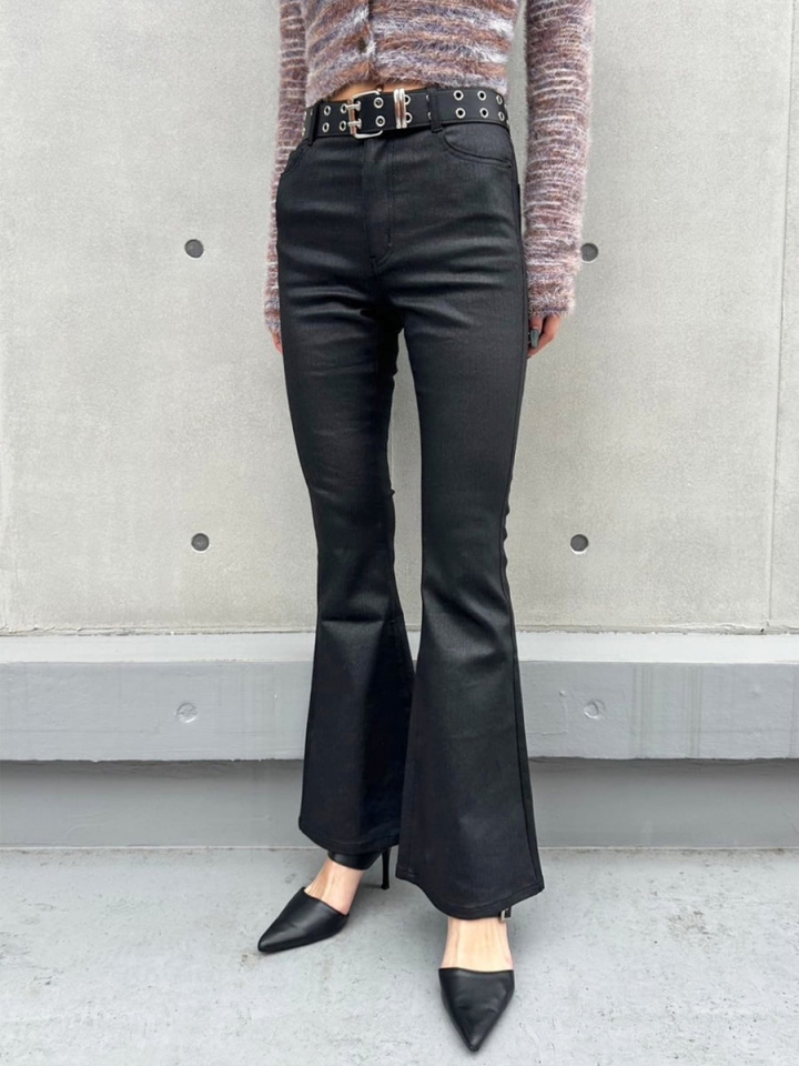 レザーコーティングフレアパンツ